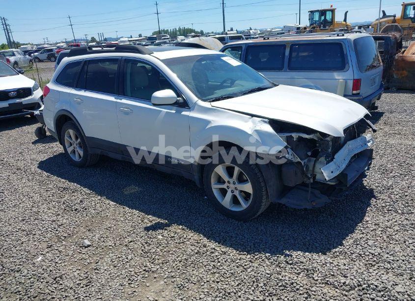 2014 Subaru Outback 2.5I LIMITED (VIN 4S4BRBLC8E3292014) main photo