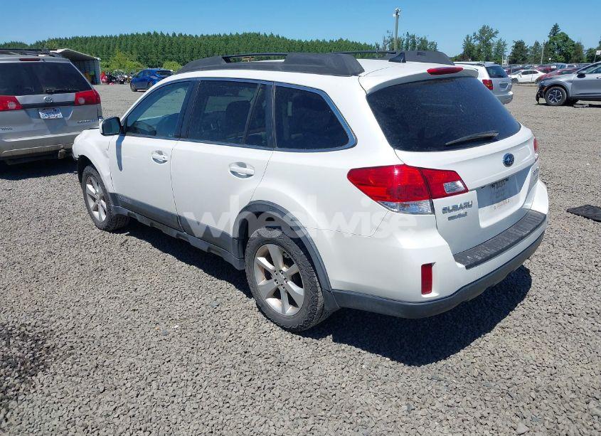 Photo 3 of 2014 Subaru Outback 2.5I LIMITED (VIN 4S4BRBLC8E3292014)