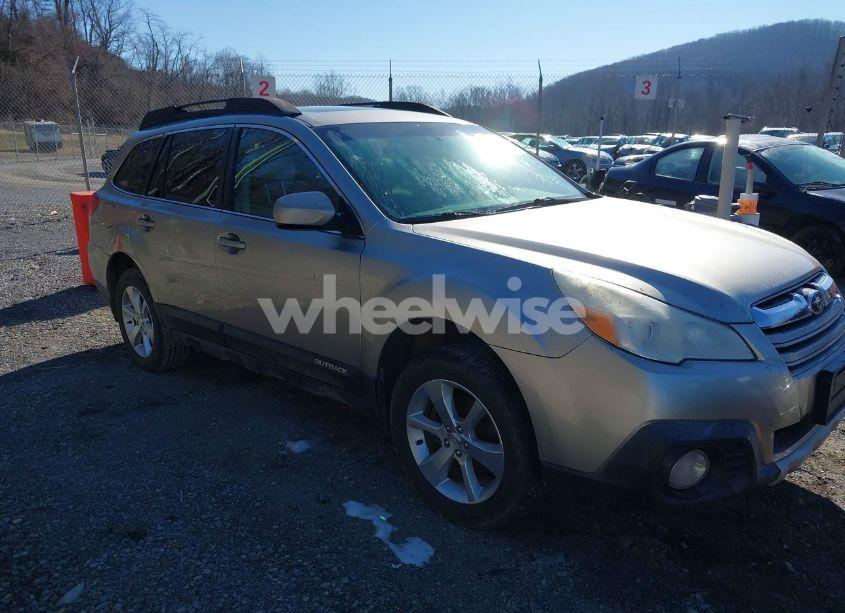 2014 Subaru Outback 2.5I LIMITED (VIN 4S4BRBLC8E3314268) main photo