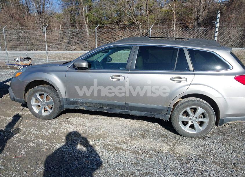 Photo 14 of 2014 Subaru Outback 2.5I LIMITED (VIN 4S4BRBLC8E3314268)