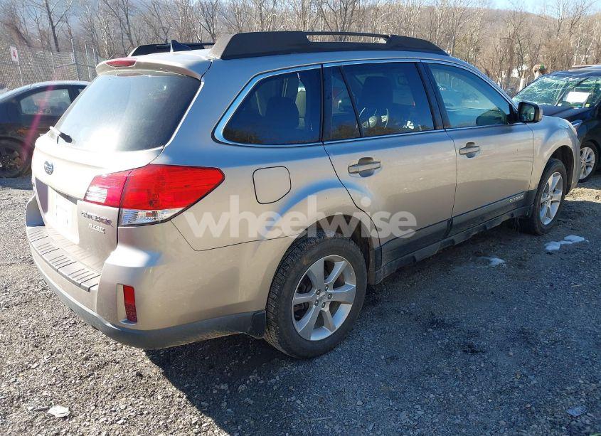 Photo 4 of 2014 Subaru Outback 2.5I LIMITED (VIN 4S4BRBLC8E3314268)