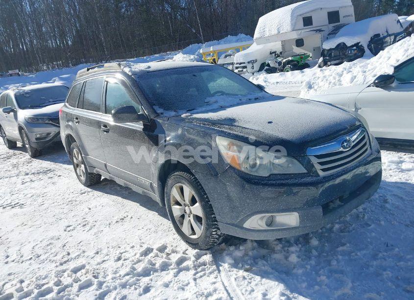 2010 Subaru Outback 2.5I LIMITED (VIN 4S4BRBLC9A3310093) main photo