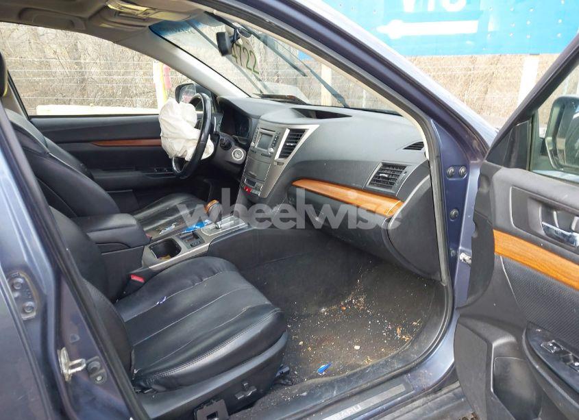 Photo 5 of 2014 Subaru Outback 2.5I LIMITED (VIN 4S4BRBLC9E3255487)