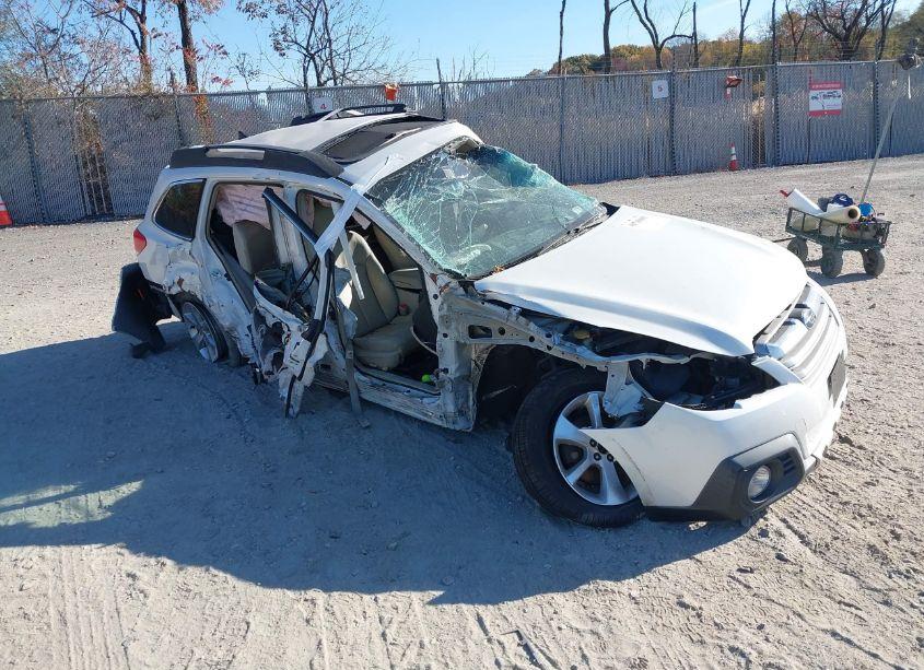 2014 Subaru Outback 2.5I LIMITED (VIN 4S4BRBLC9E3309984) main photo