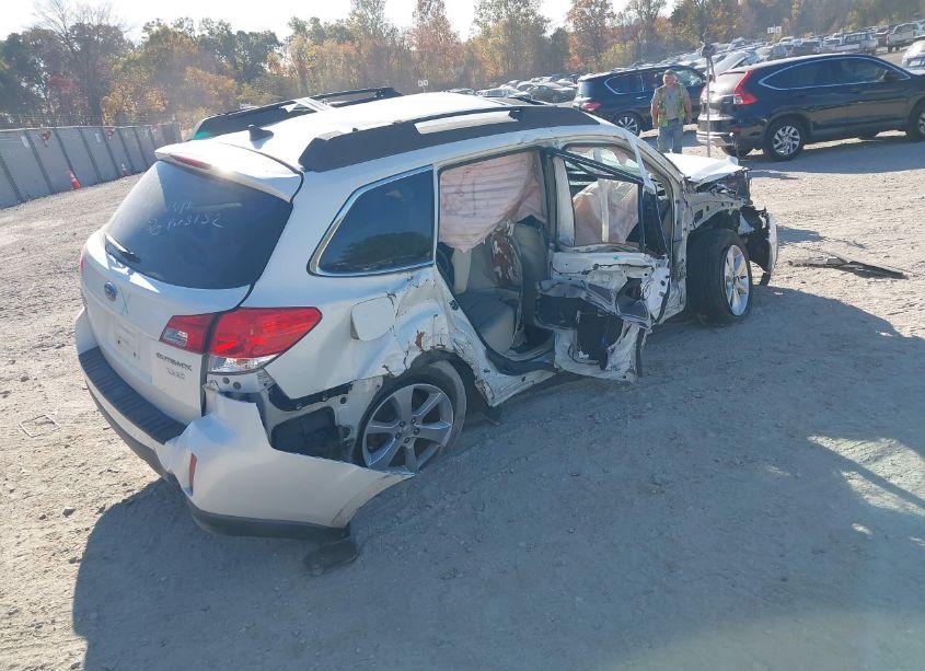 Photo 4 of 2014 Subaru Outback 2.5I LIMITED (VIN 4S4BRBLC9E3309984)