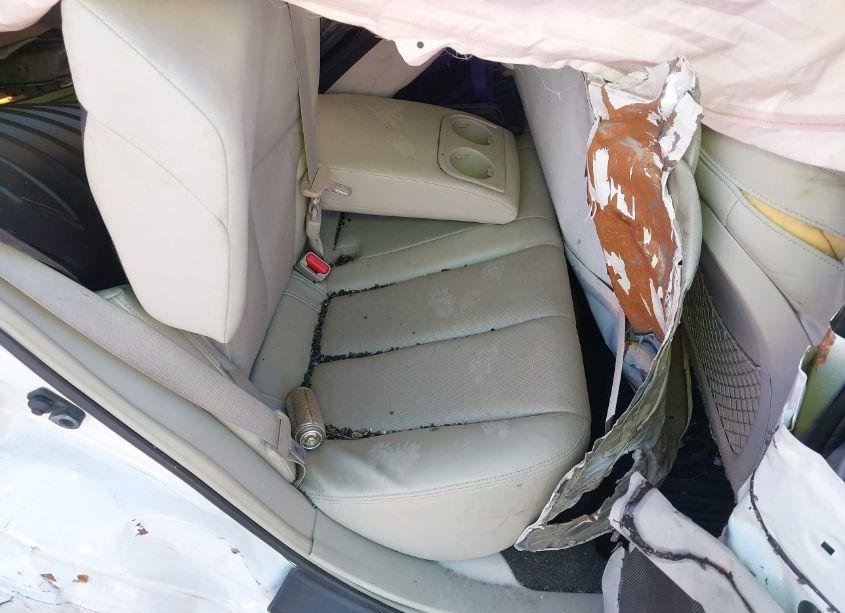 Photo 8 of 2014 Subaru Outback 2.5I LIMITED (VIN 4S4BRBLC9E3309984)