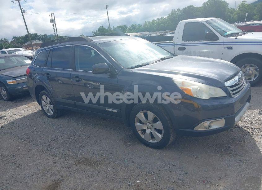 2011 Subaru Outback 2.5I LIMITED (VIN 4S4BRBLCXB3399500) main photo