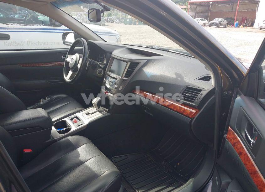 Photo 5 of 2011 Subaru Outback 2.5I LIMITED (VIN 4S4BRBLCXB3399500)