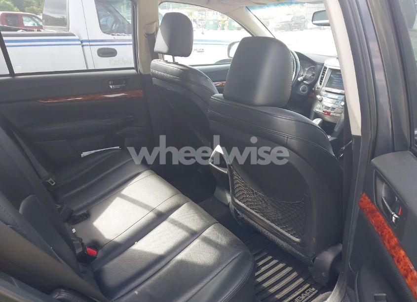 Photo 8 of 2011 Subaru Outback 2.5I LIMITED (VIN 4S4BRBLCXB3399500)