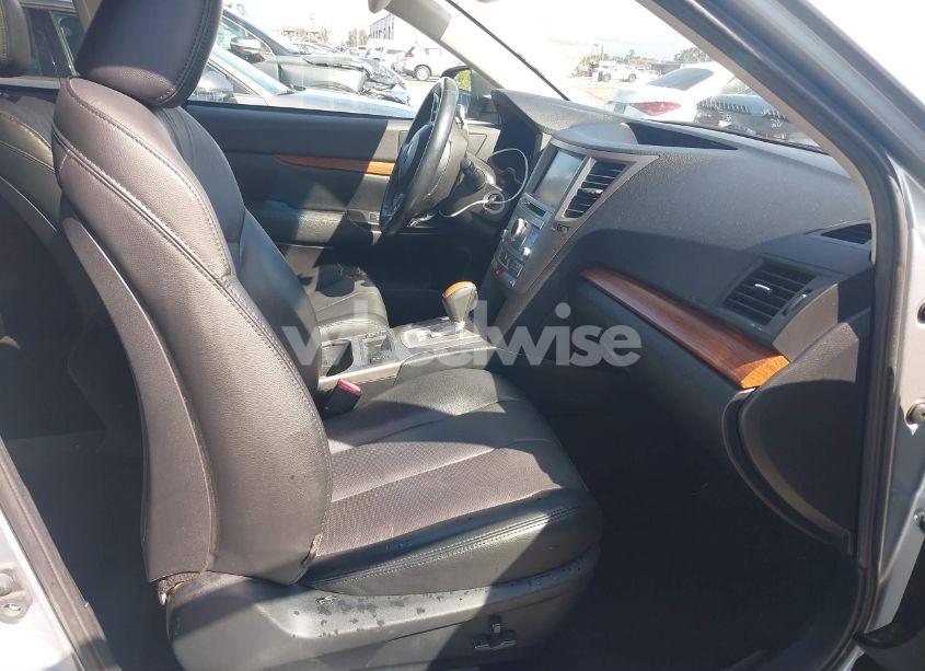 Photo 5 of 2014 Subaru Outback 2.5I LIMITED (VIN 4S4BRBMC2E3230283)