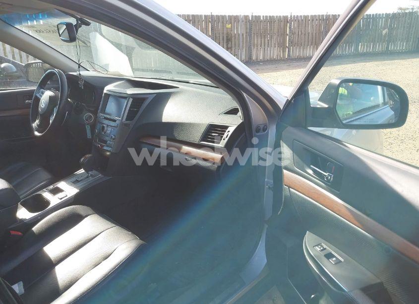 Photo 5 of 2014 Subaru Outback 2.5I LIMITED (VIN 4S4BRBMC4E3311575)