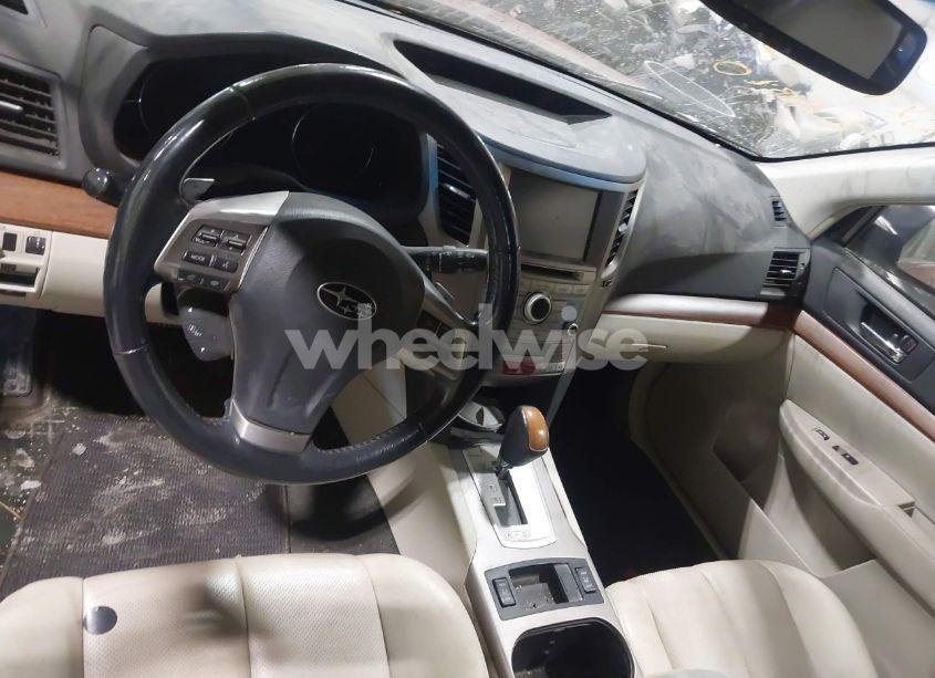 Photo 5 of 2014 Subaru Outback 2.5I LIMITED (VIN 4S4BRBMC7E3200311)