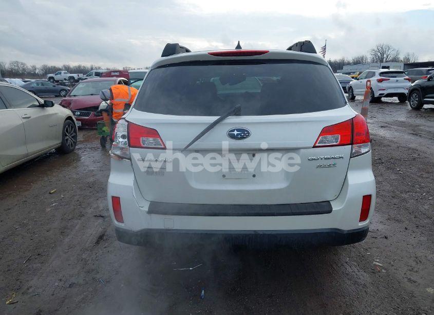 Photo 16 of 2014 Subaru Outback 2.5I LIMITED (VIN 4S4BRBMCXE3289744)