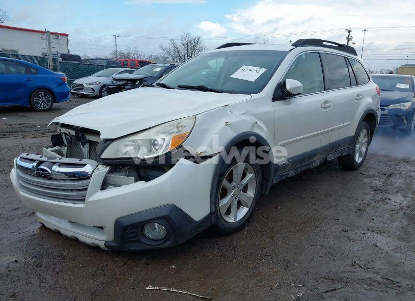 Photo 2 of 2014 Subaru Outback 2.5I LIMITED (VIN 4S4BRBMCXE3289744)
