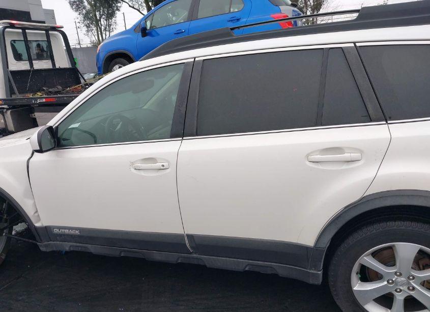 Photo 15 of 2014 Subaru Outback 2.5I LIMITED (VIN 4S4BRBNC8E3295508)