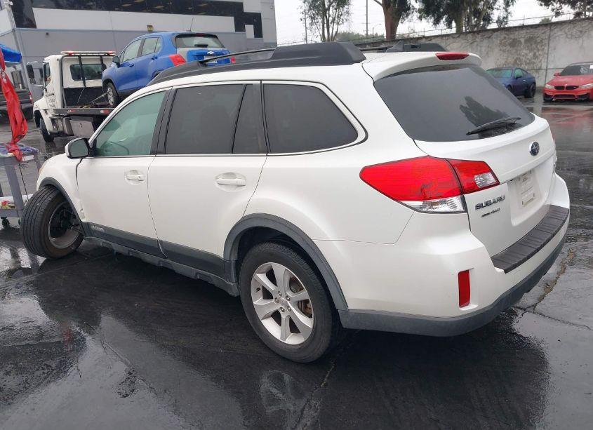 Photo 3 of 2014 Subaru Outback 2.5I LIMITED (VIN 4S4BRBNC8E3295508)