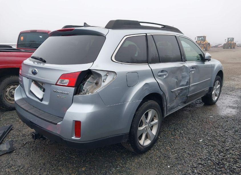 Photo 4 of 2014 Subaru Outback 2.5I LIMITED (VIN 4S4BRBNC9E3249170)