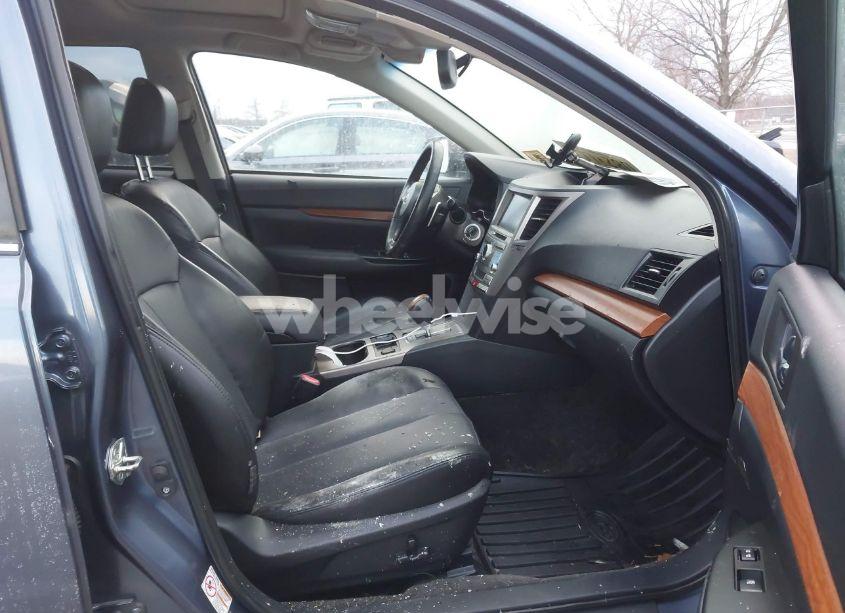 Photo 5 of 2013 Subaru Outback 2.5I LIMITED (VIN 4S4BRBPC8D3230573)