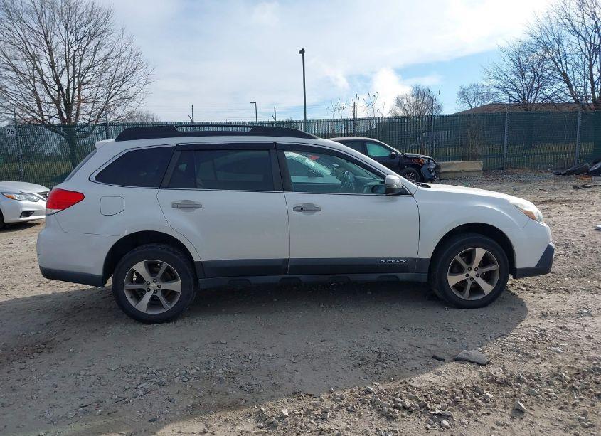 Photo 13 of 2013 Subaru Outback 2.5I LIMITED (VIN 4S4BRBSC0D3219946)