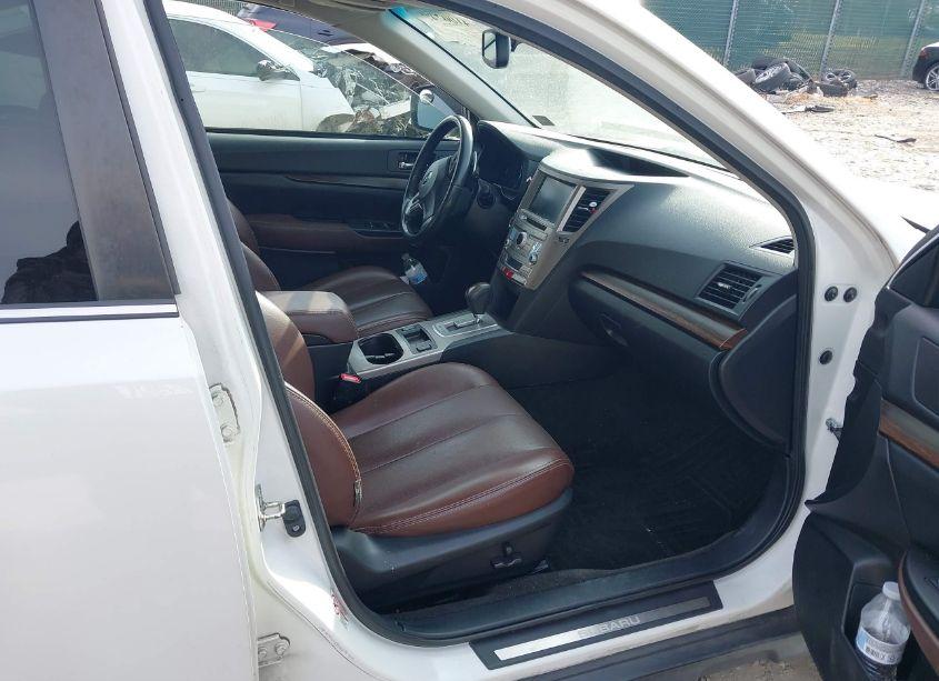 Photo 5 of 2013 Subaru Outback 2.5I LIMITED (VIN 4S4BRBSC0D3219946)