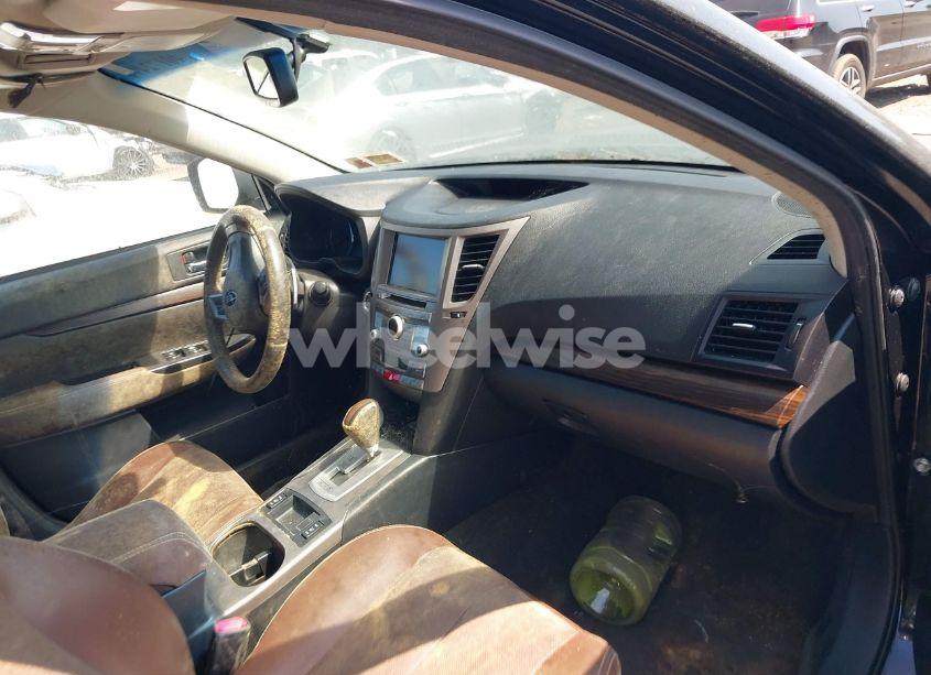 Photo 5 of 2013 Subaru Outback 2.5I LIMITED (VIN 4S4BRBSC1D3311325)