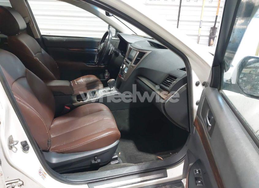 Photo 5 of 2013 Subaru Outback 2.5I LIMITED (VIN 4S4BRBSC5D3302742)