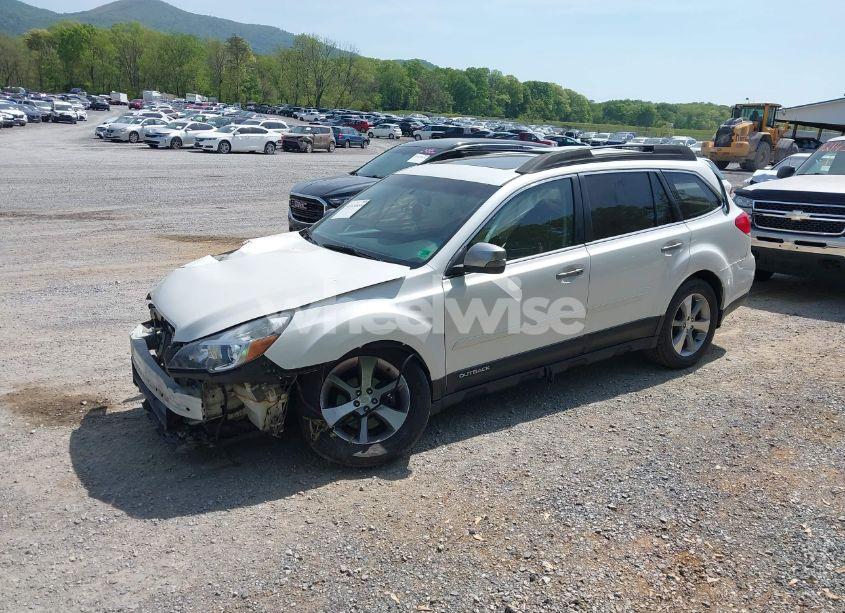 Photo 2 of 2013 Subaru Outback 2.5I LIMITED (VIN 4S4BRBSC6D3254085)