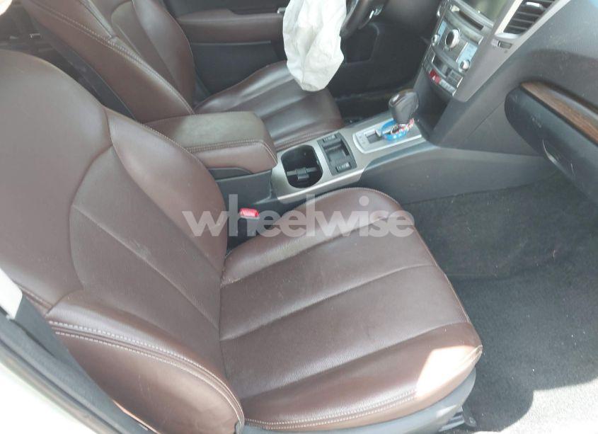 Photo 5 of 2013 Subaru Outback 2.5I LIMITED (VIN 4S4BRBSC6D3254085)