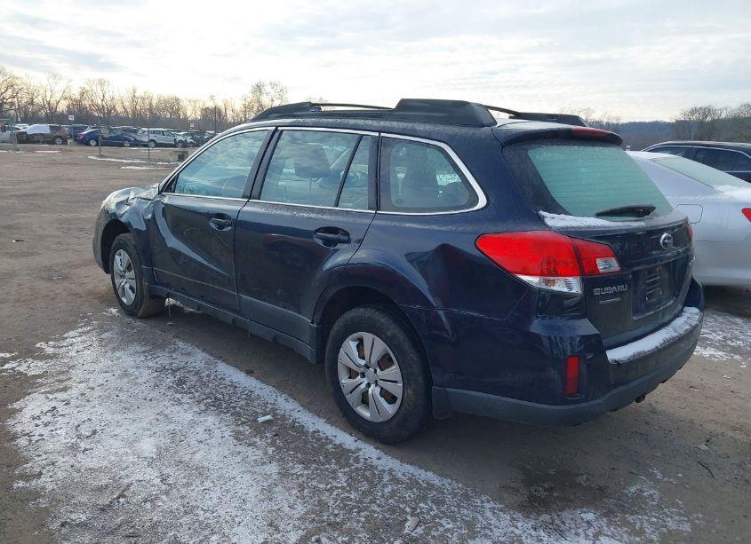 Photo 3 of 2013 Subaru Outback 2.5I (VIN 4S4BRCAC0D3261332)
