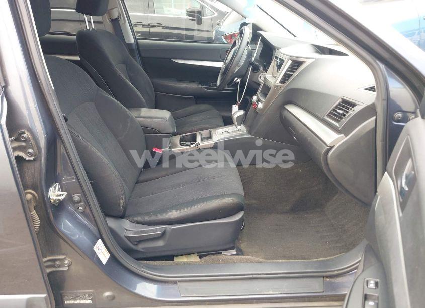 Photo 5 of 2014 Subaru Outback 2.5I (VIN 4S4BRCAC1E3299900)