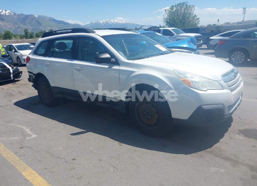 2014 Subaru Outback 2.5I (VIN 4S4BRCAC2E1243010) main photo