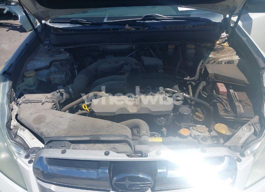 Photo 10 of 2014 Subaru Outback 2.5I (VIN 4S4BRCAC2E1243010)