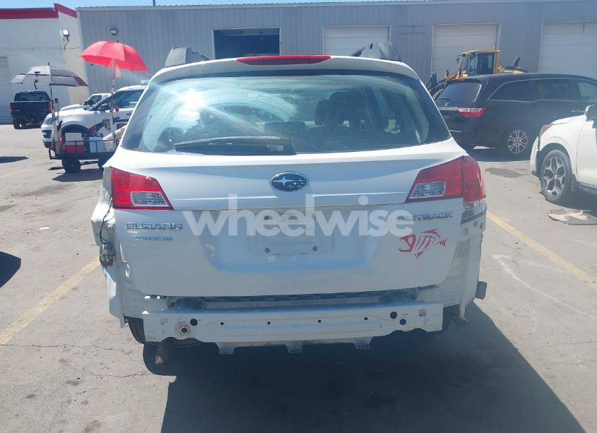 Photo 17 of 2014 Subaru Outback 2.5I (VIN 4S4BRCAC2E1243010)