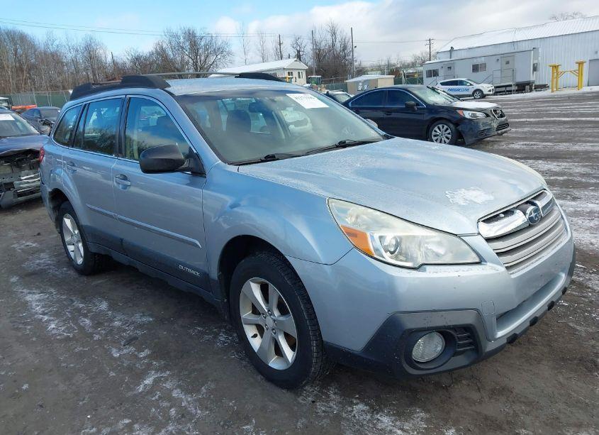 2014 Subaru Outback 2.5I (VIN 4S4BRCAC2E3292745) main photo