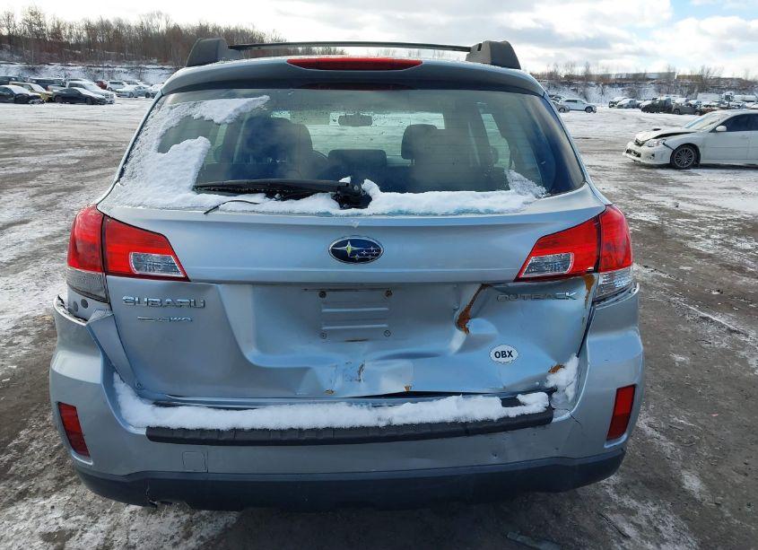 Photo 16 of 2014 Subaru Outback 2.5I (VIN 4S4BRCAC2E3292745)