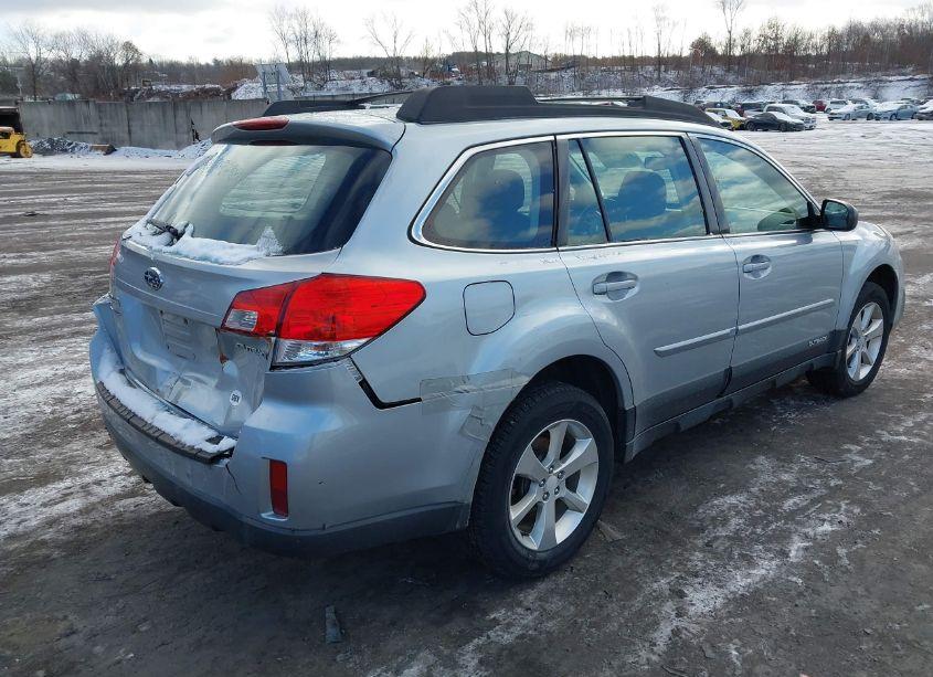 Photo 4 of 2014 Subaru Outback 2.5I (VIN 4S4BRCAC2E3292745)