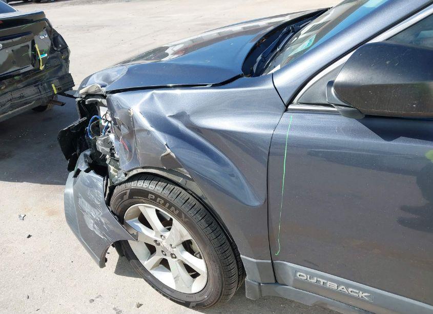 Photo 6 of 2014 Subaru Outback 2.5I (VIN 4S4BRCAC3E3284749)