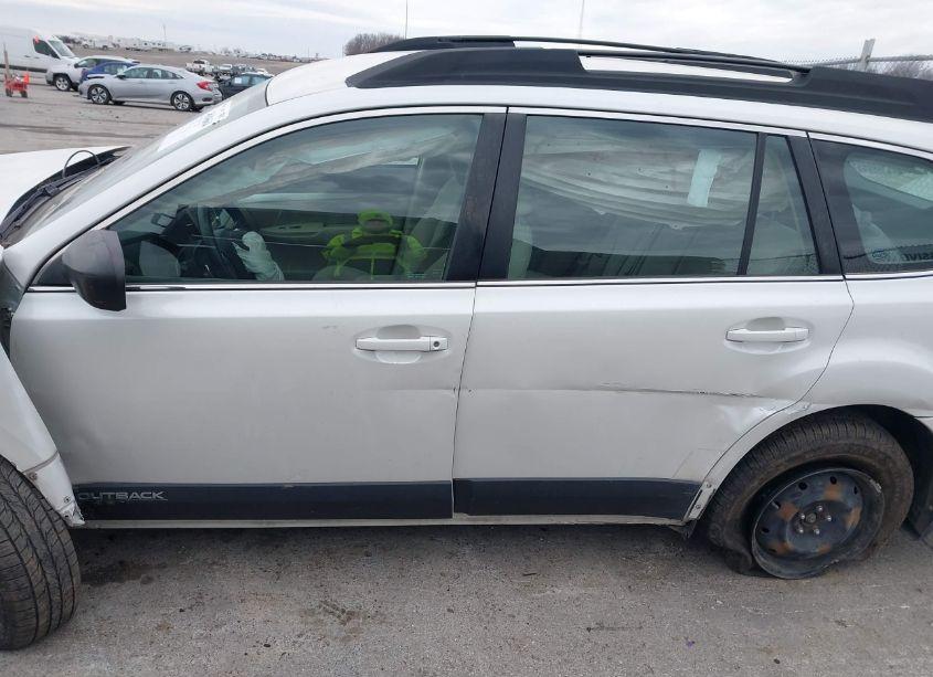 Photo 14 of 2013 Subaru Outback 2.5I (VIN 4S4BRCAC4D3312041)