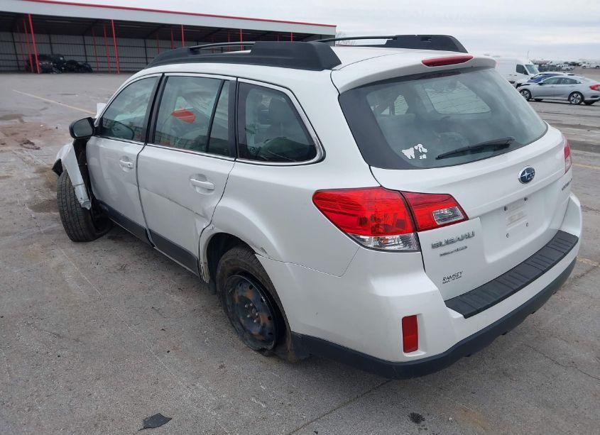 Photo 3 of 2013 Subaru Outback 2.5I (VIN 4S4BRCAC4D3312041)