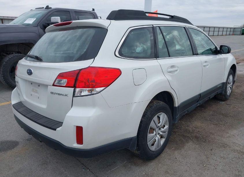 Photo 4 of 2013 Subaru Outback 2.5I (VIN 4S4BRCAC4D3312041)