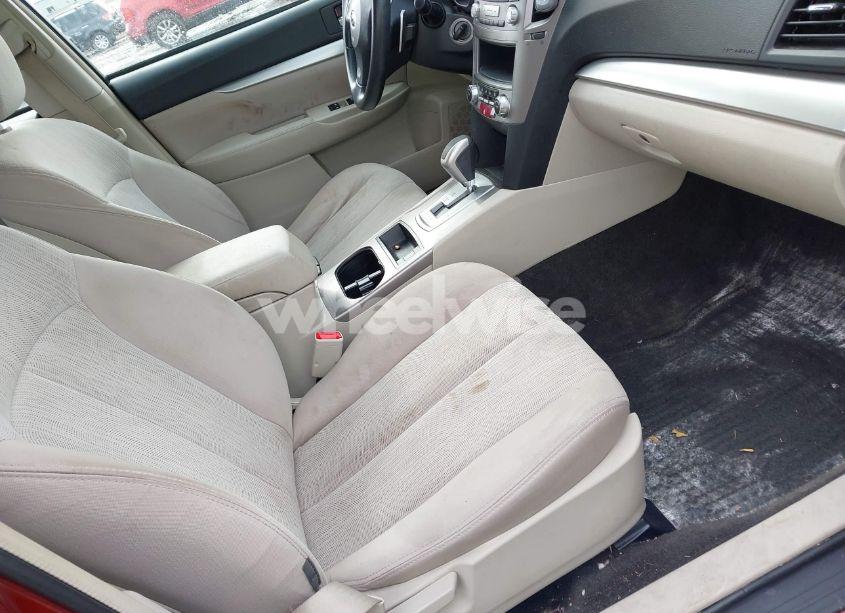 Photo 5 of 2014 Subaru Outback 2.5I (VIN 4S4BRCAC5E3242826)