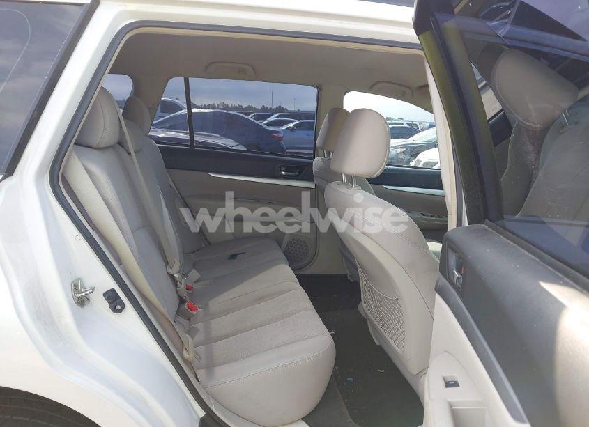 Photo 8 of 2014 Subaru Outback 2.5I (VIN 4S4BRCAC9E3270676)