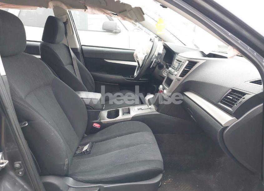 Photo 5 of 2013 Subaru Outback 2.5I (VIN 4S4BRCACXD3282592)