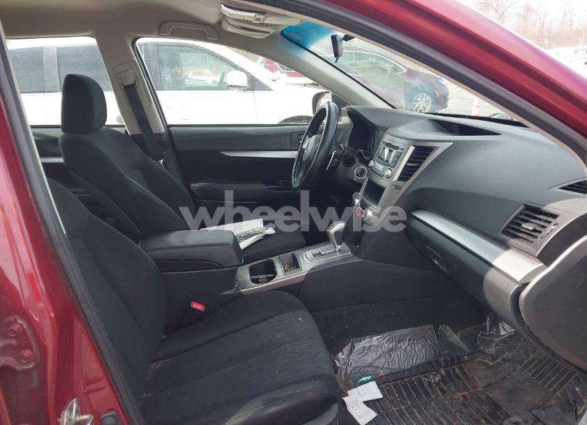 Photo 5 of 2014 Subaru Outback 2.5I (VIN 4S4BRCACXE3328164)