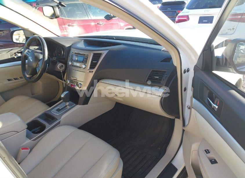 Photo 5 of 2013 Subaru Outback 2.5I PREMIUM (VIN 4S4BRCBC5D3298360)