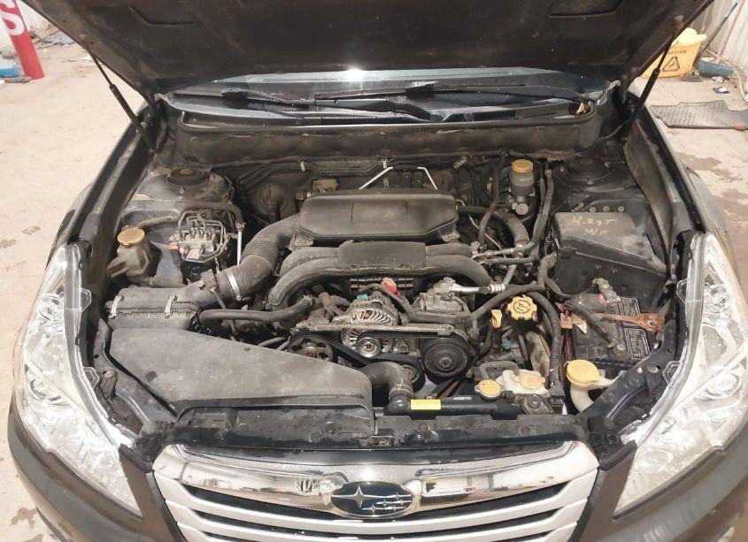 Photo 10 of 2010 Subaru Outback 2.5I PREMIUM (VIN 4S4BRCBC6A3329773)