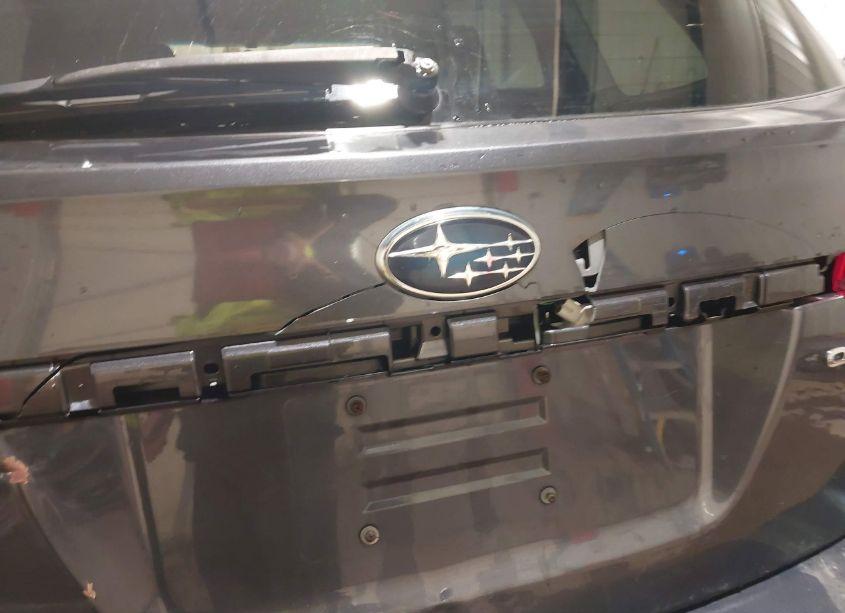 Photo 6 of 2010 Subaru Outback 2.5I PREMIUM (VIN 4S4BRCBC6A3329773)