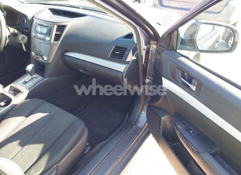 Photo 5 of 2013 Subaru Outback 2.5I PREMIUM (VIN 4S4BRCBC8D3238458)