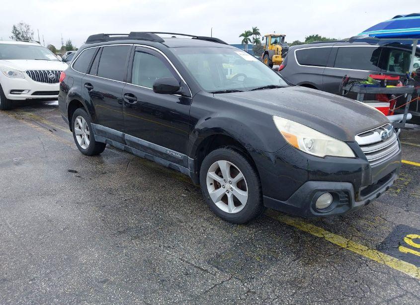 2013 Subaru Outback 2.5I PREMIUM (VIN 4S4BRCCC0D3279763) main photo