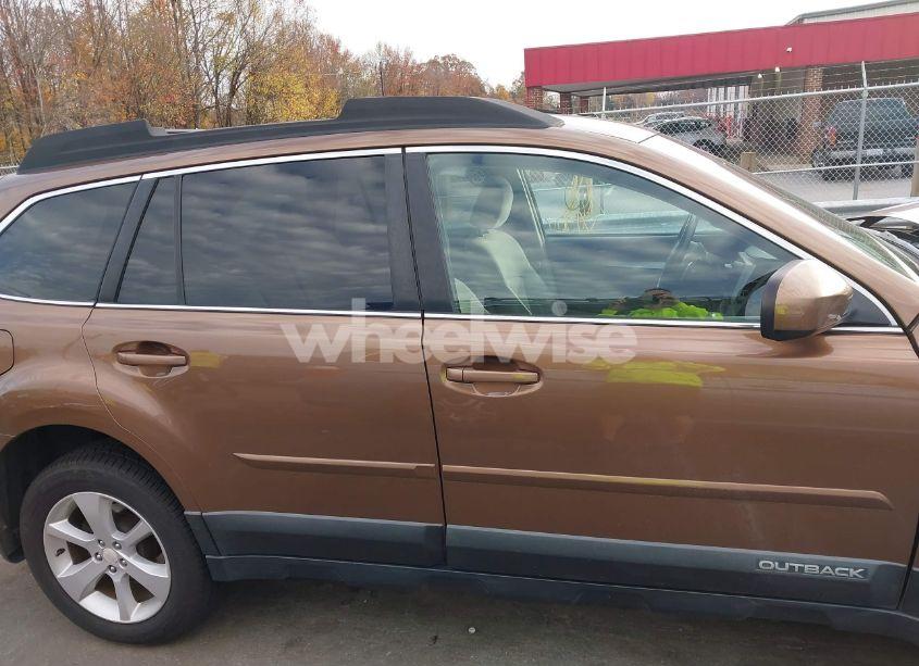 Photo 14 of 2013 Subaru Outback 2.5I PREMIUM (VIN 4S4BRCCC0D3299737)